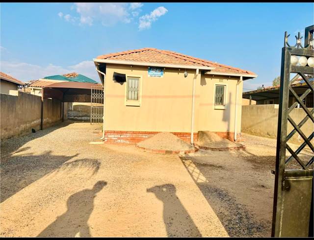3 BEDROOM FREEHOLD FOR SALE IN MAMELODI EAST